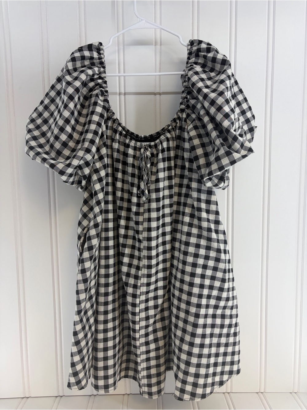 Women’s Black and White Gingham Puff-Sleeve Casual Dress
